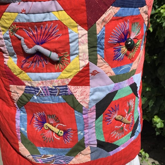 Women's Vest - Picture 13 of 16